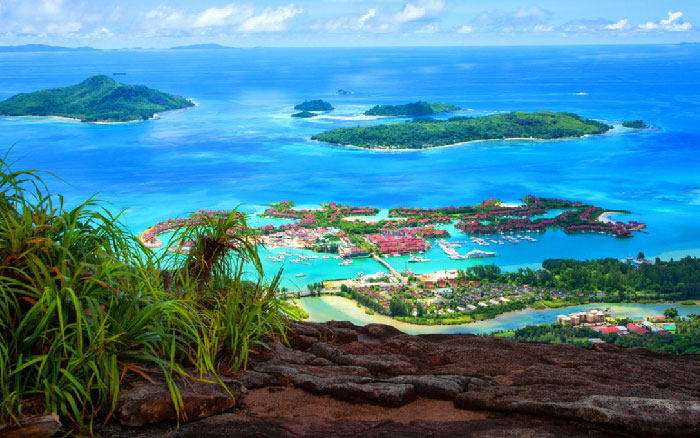 Explore Seychelles